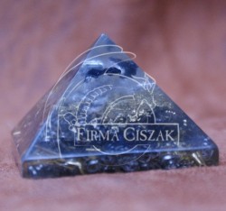 pyramid 6,5 cm high