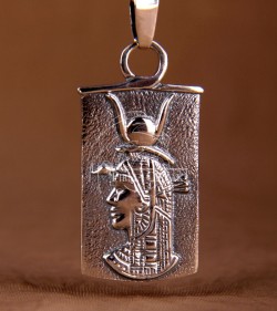 amulet of Izida