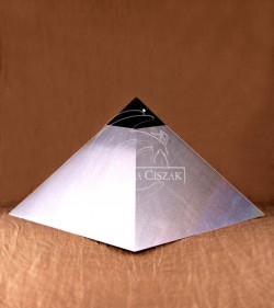 pyramid aluminum height 30cm